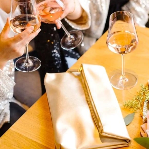 Fawn Design x Jilly Box Gold Foldover Clutch - Picture 4 of 4